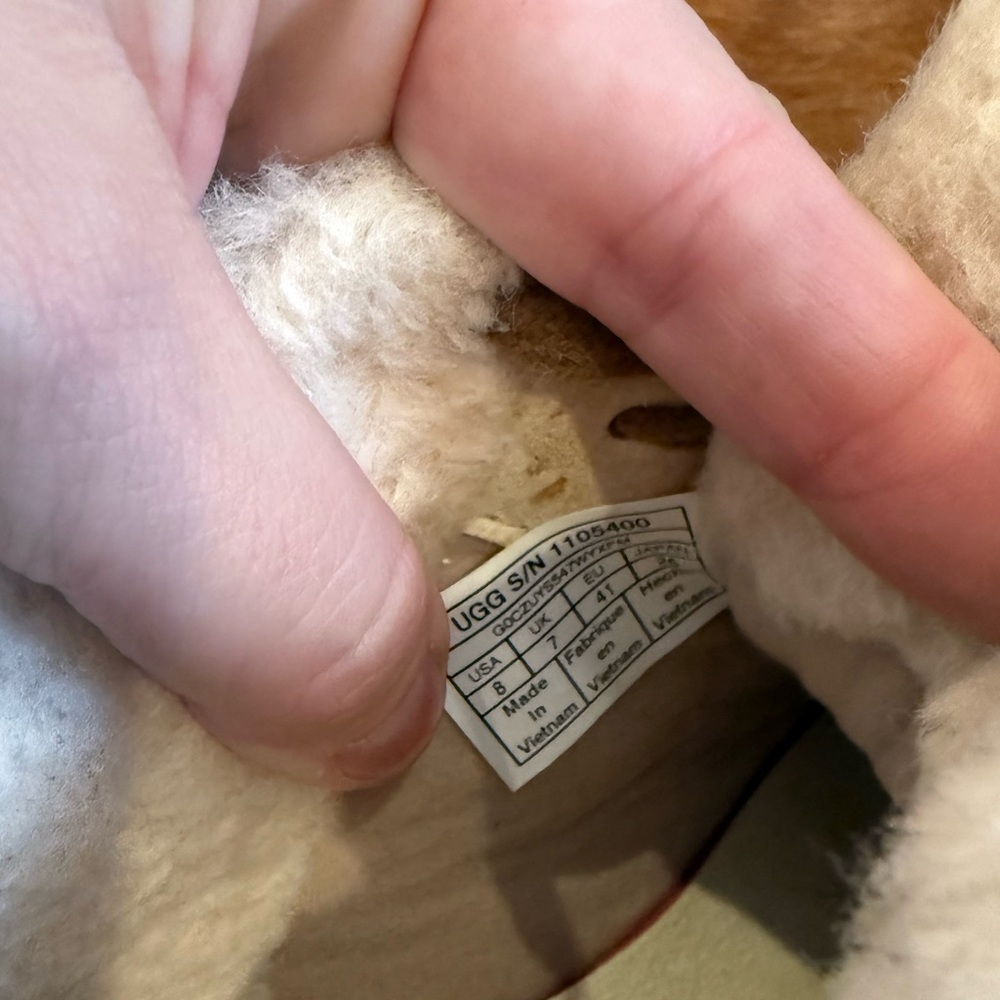Extremely Rare Ugg x Bape Chestnut Shearling Sneaker - Picture 9 of 10
